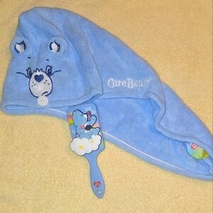 Care Bears Blue Grumpy Hooded Towel and Brush Set